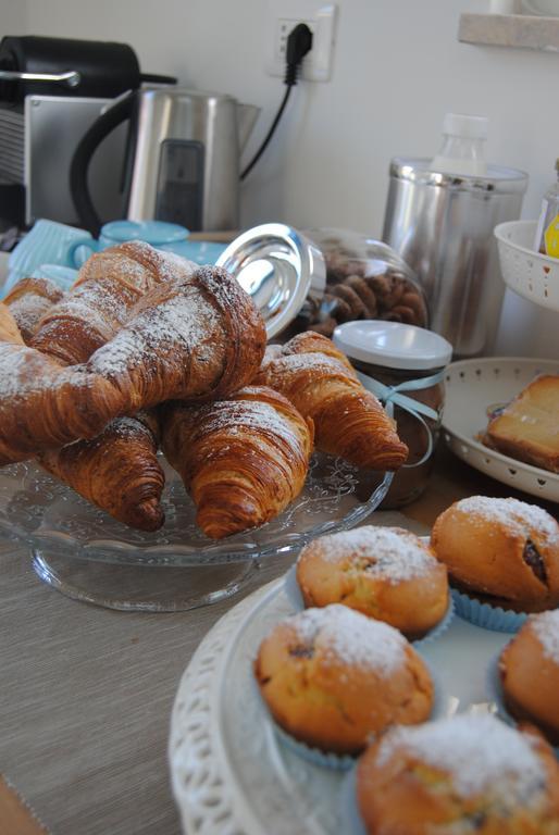 B&B La Gatta Sul Tetto Borgo san Donato  ภายนอก รูปภาพ