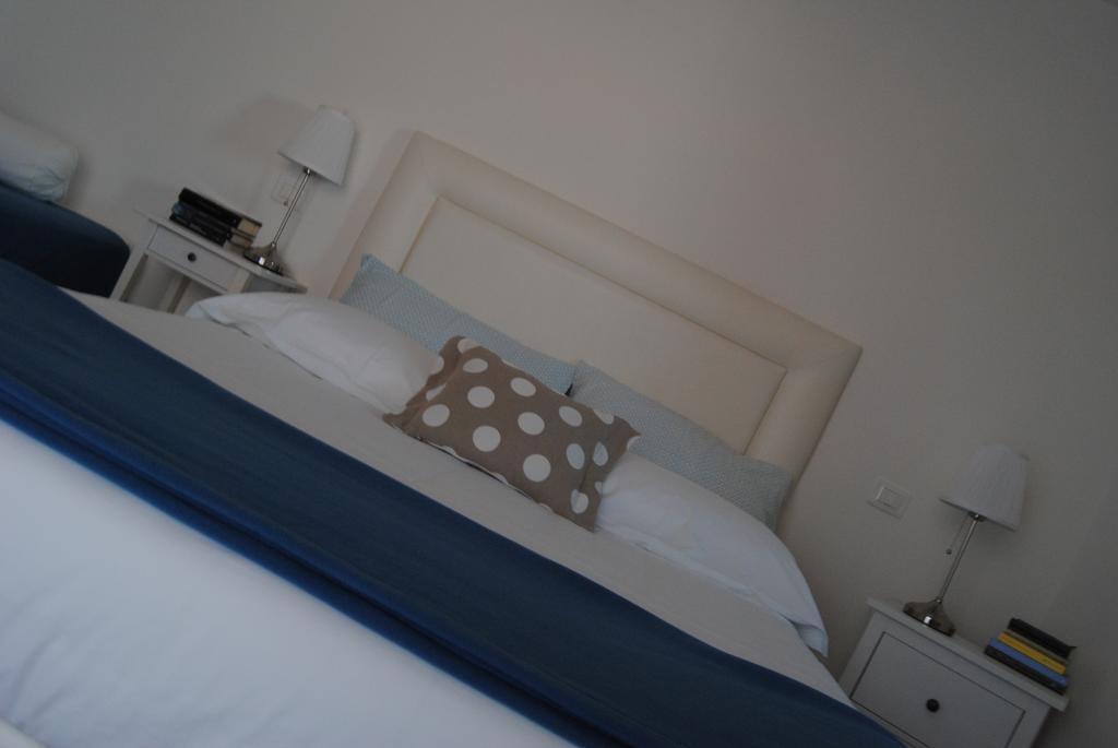 B&B La Gatta Sul Tetto Borgo san Donato  ภายนอก รูปภาพ