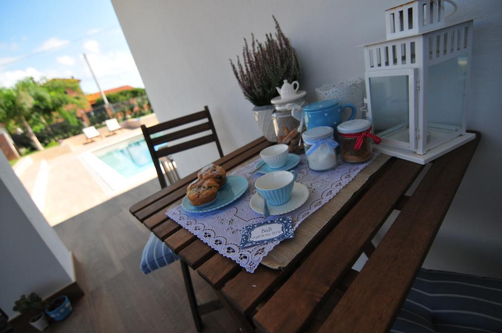 B&B La Gatta Sul Tetto Borgo san Donato  ภายนอก รูปภาพ